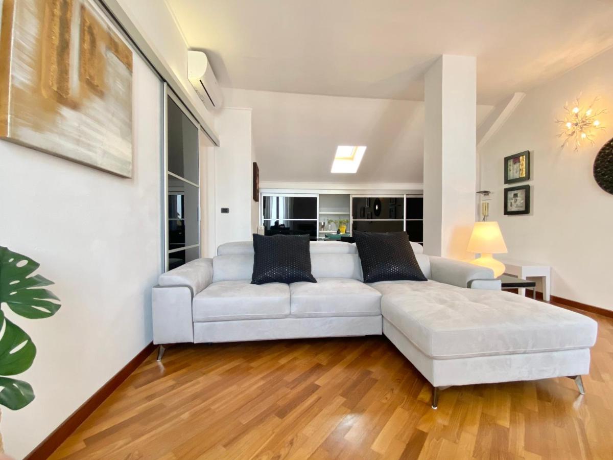 Casaviva - Central Seaview Penthouse In カモーリ エクステリア 写真